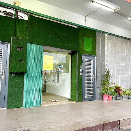 55号经济型酒店 新山 外观 照片